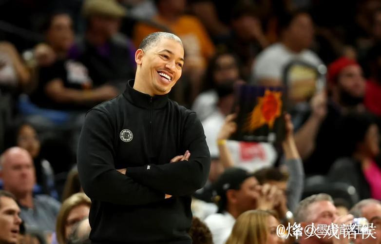 泰伦-卢：比赛艰难时要更加坚强，不要丧失勇气